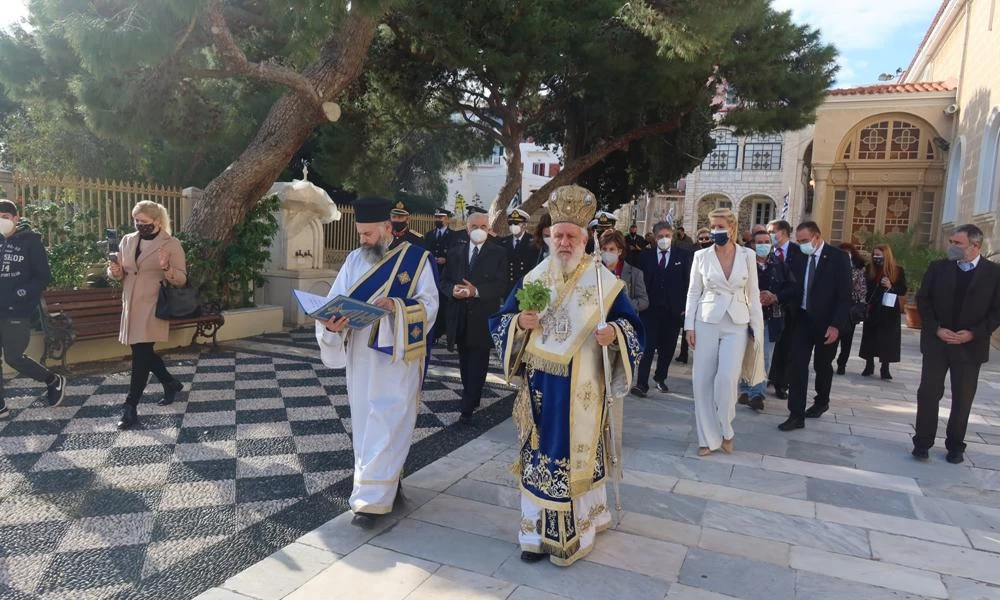 Θεοφάνεια στον Ναό της Μεταμορφώσεως του Σωτήρος στην Ερμούπολη